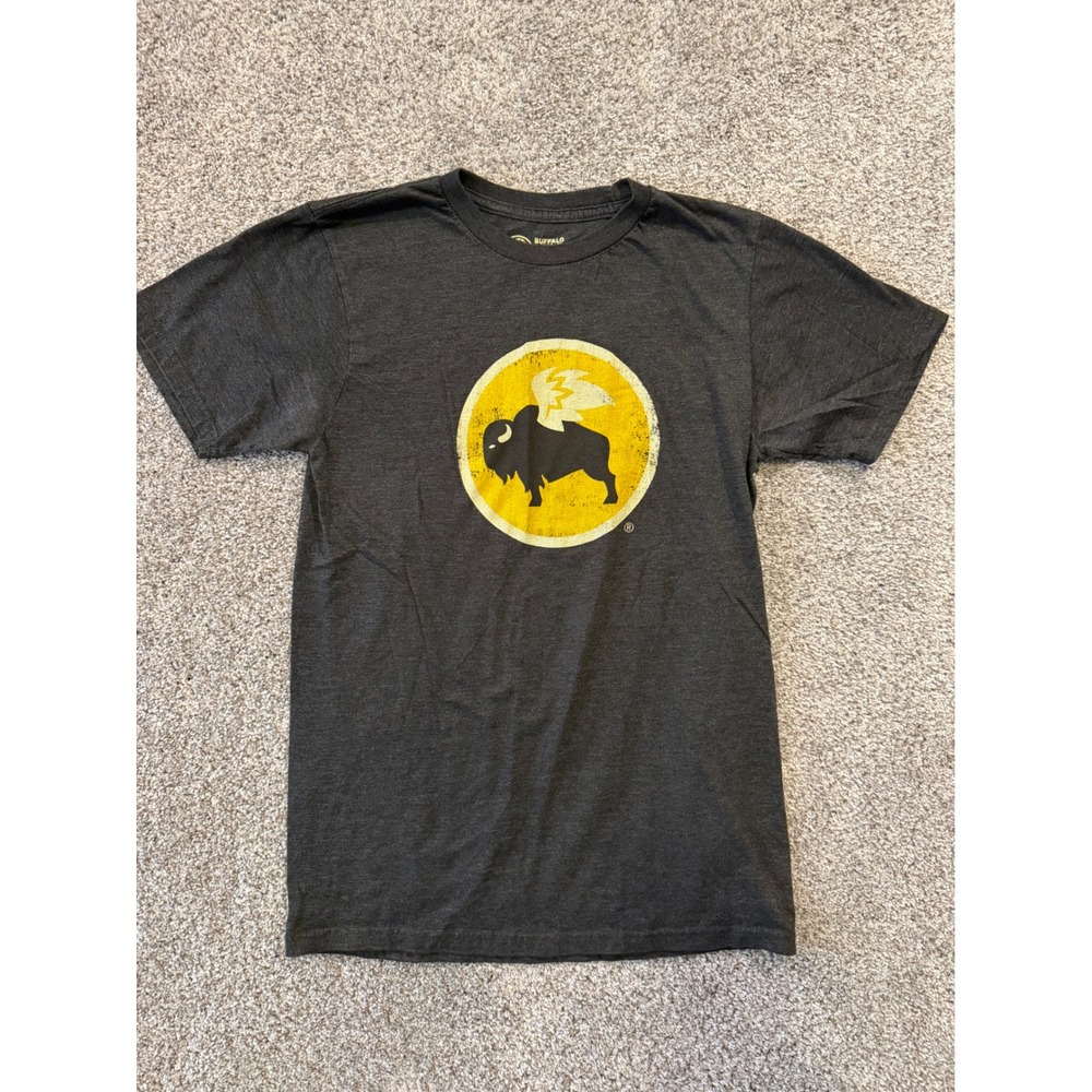 Buffalo Wild Wings T-Shirt Mens M Gray Logo Graphic Short Sleeve Distressed Tee